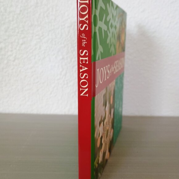🎅🎁🎄BN HALLMARK GIFT BOOK CALLED "JOYS OF THE SEASON" - Picture 6 of 7